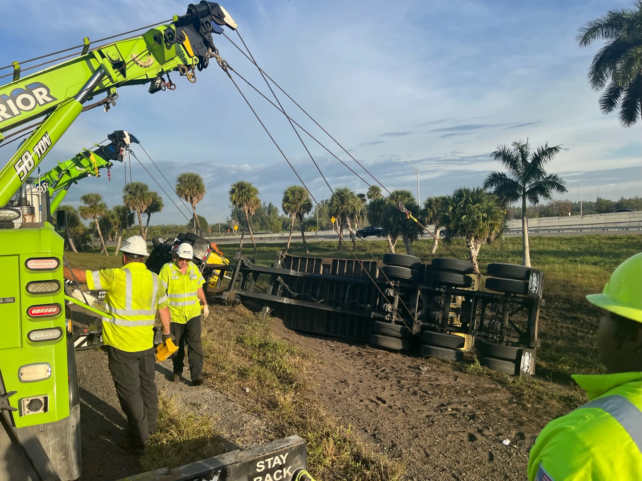 Emergency incident response and heavy-duty rollover recovery by Superior Towing in Davie FL